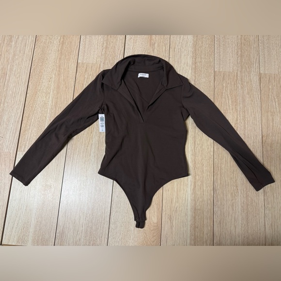 NWT Aritzia Babaton Contour Polo Long Sleeve Bodysuit - Picture 3 of 6